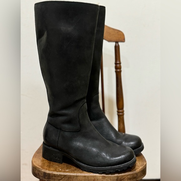 Ugg boots - Picture 2 of 5